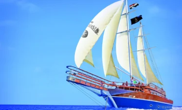 Piraten Segelboot vor der Küste von Hurghada