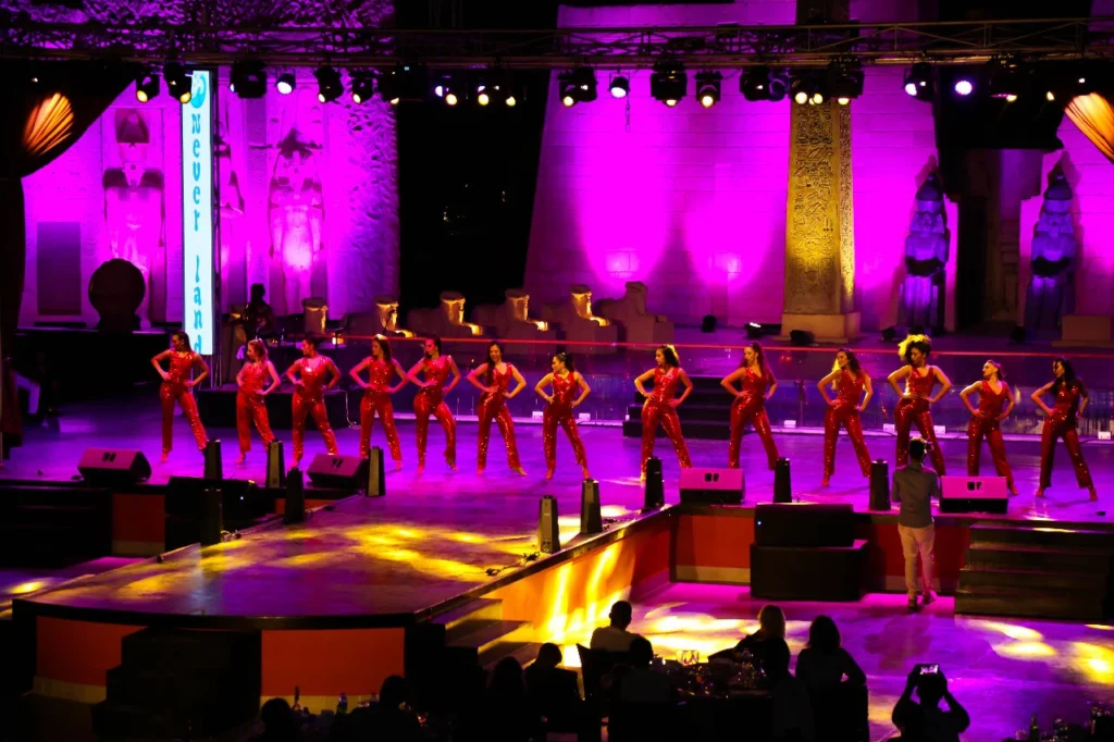 Bauchtanz bei der Alf Leila Wa Leila Show in Hurghada